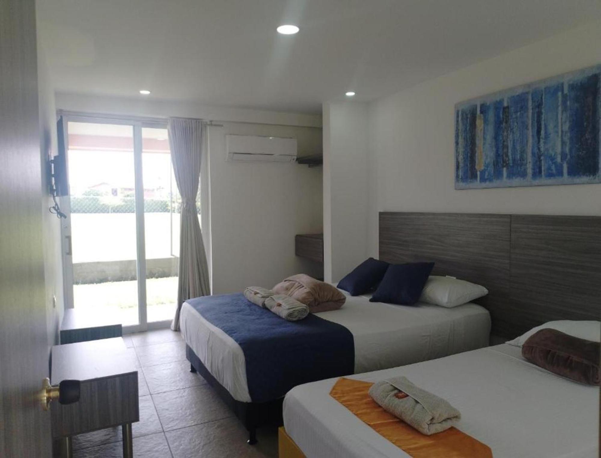 Palo Grande Cf Pereira Hotel Combia Baja